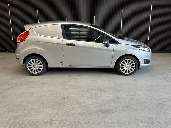Ford Fiesta 2015 photo 4