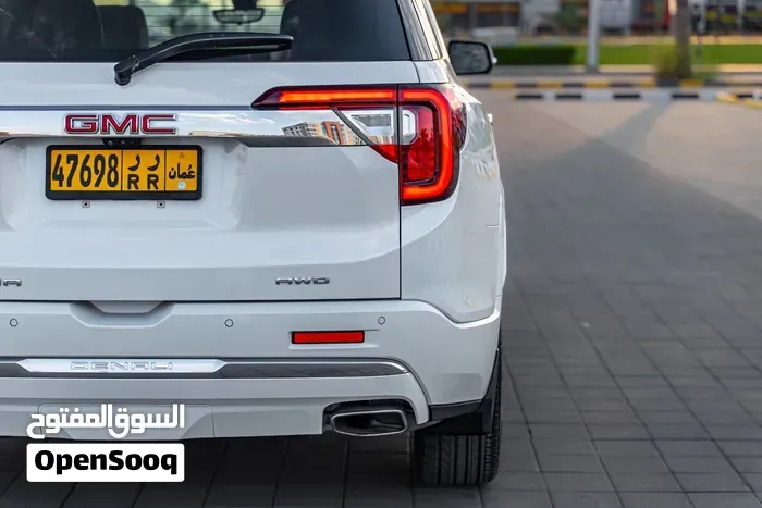 GMC Acadia 2022 photo 3