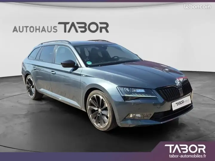 Skoda Superb 2019 photo 2
