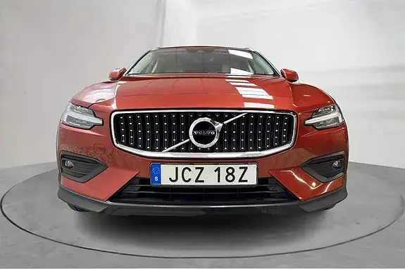 Volvo V60 Cross Country 2021 photo 2