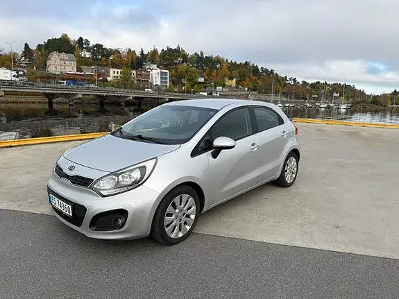 Kia Rio 2013 photo 2