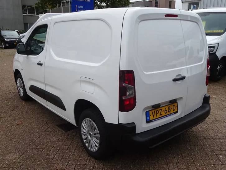 Peugeot Partner 2022 photo 3