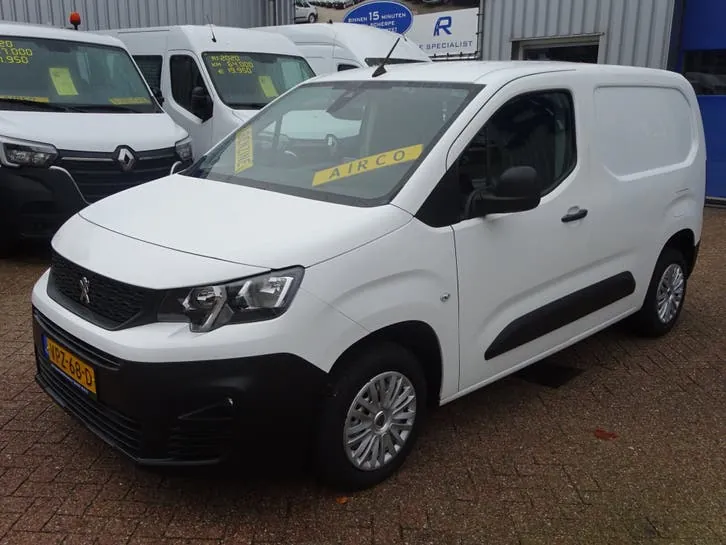 Peugeot Partner 2022 photo 2