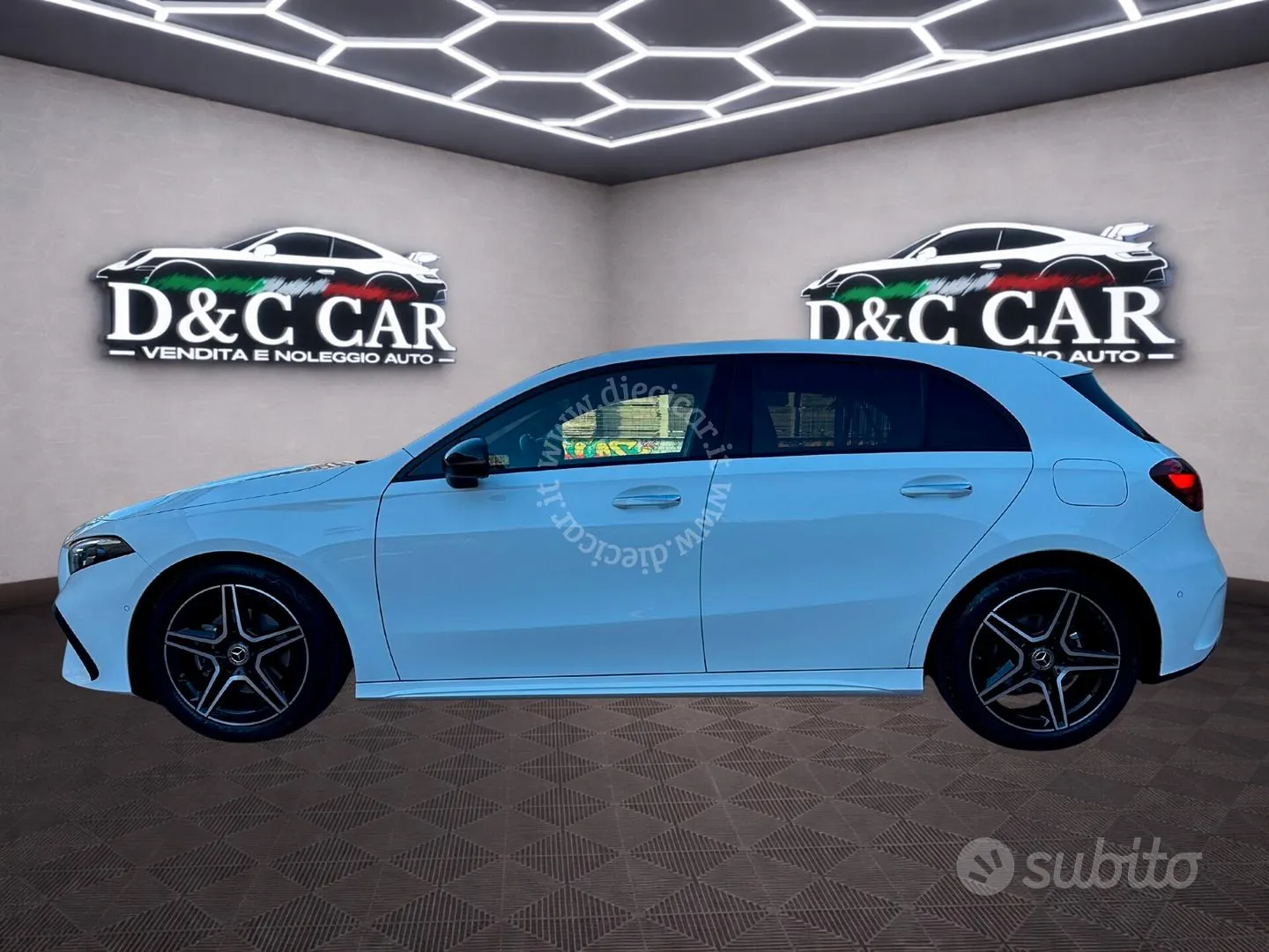 Mercedes-Benz A 180 2025 photo 4