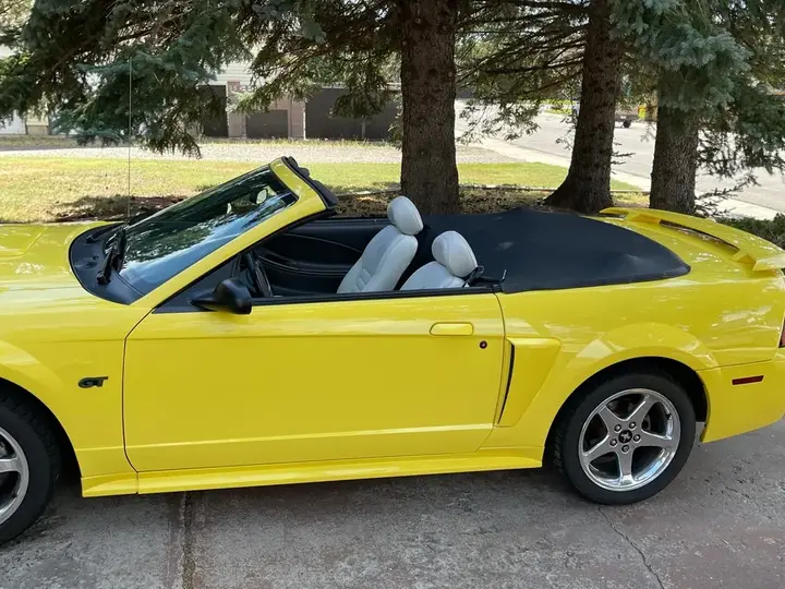 Ford Mustang 2003 photo 4