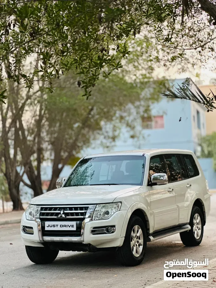 Mitsubishi Pajero 2018 photo 2