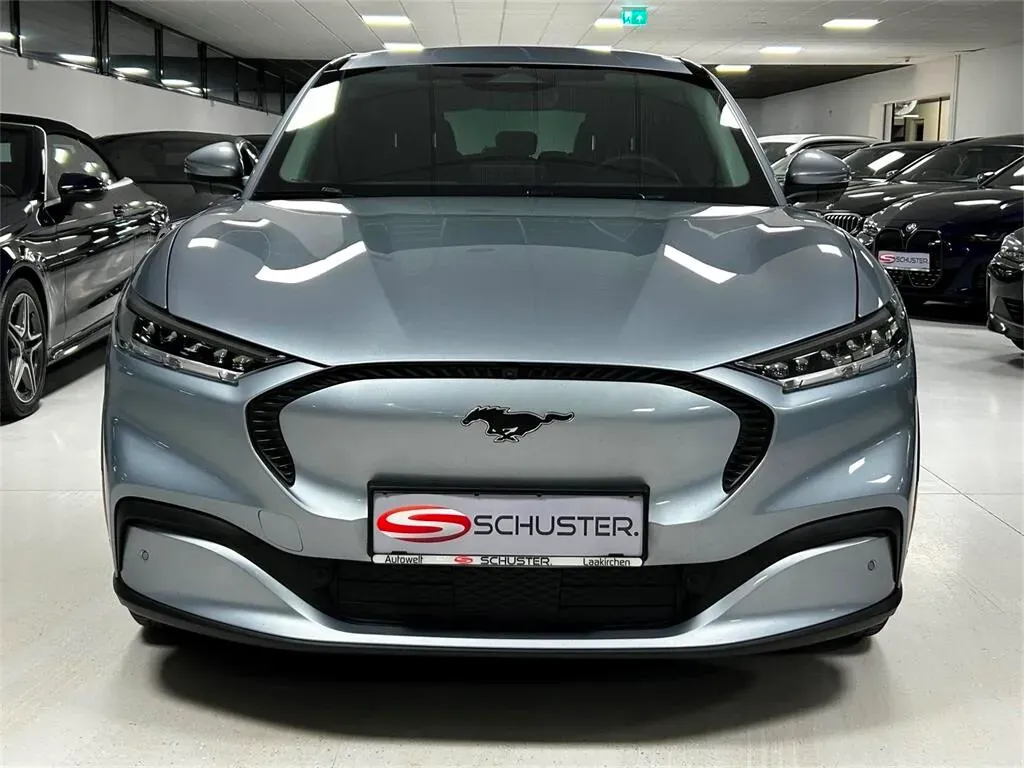 Ford Mustang Mach-E 2022 photo 2