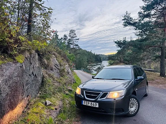 Saab 9-3 2009 photo 2
