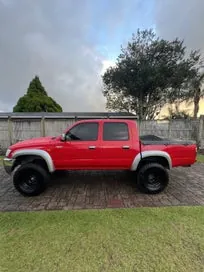 Toyota Hilux 2004 photo 2