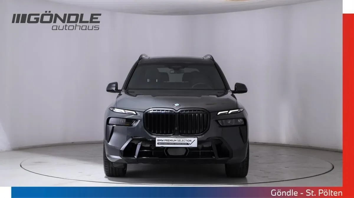 BMW X7 2024 photo 2