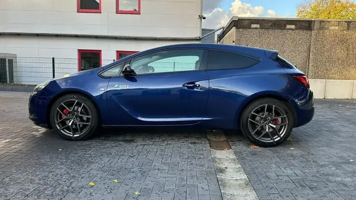 Opel Astra J