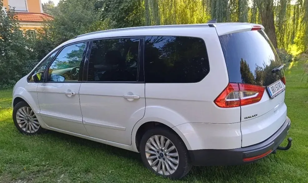 Ford Galaxy 2014 photo 2