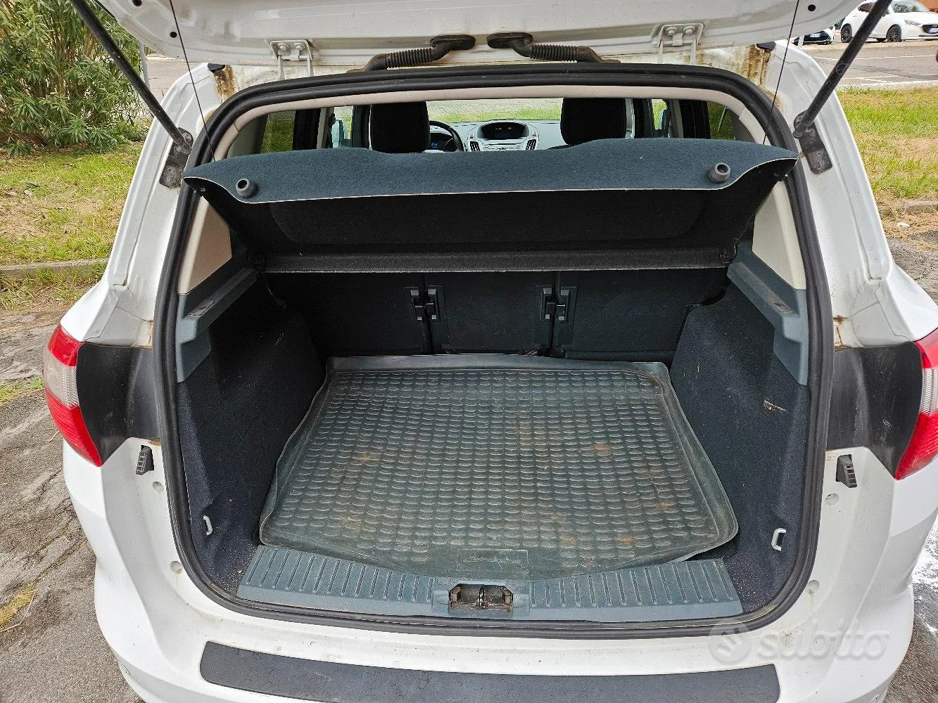 Ford C-Max 2013 photo 3