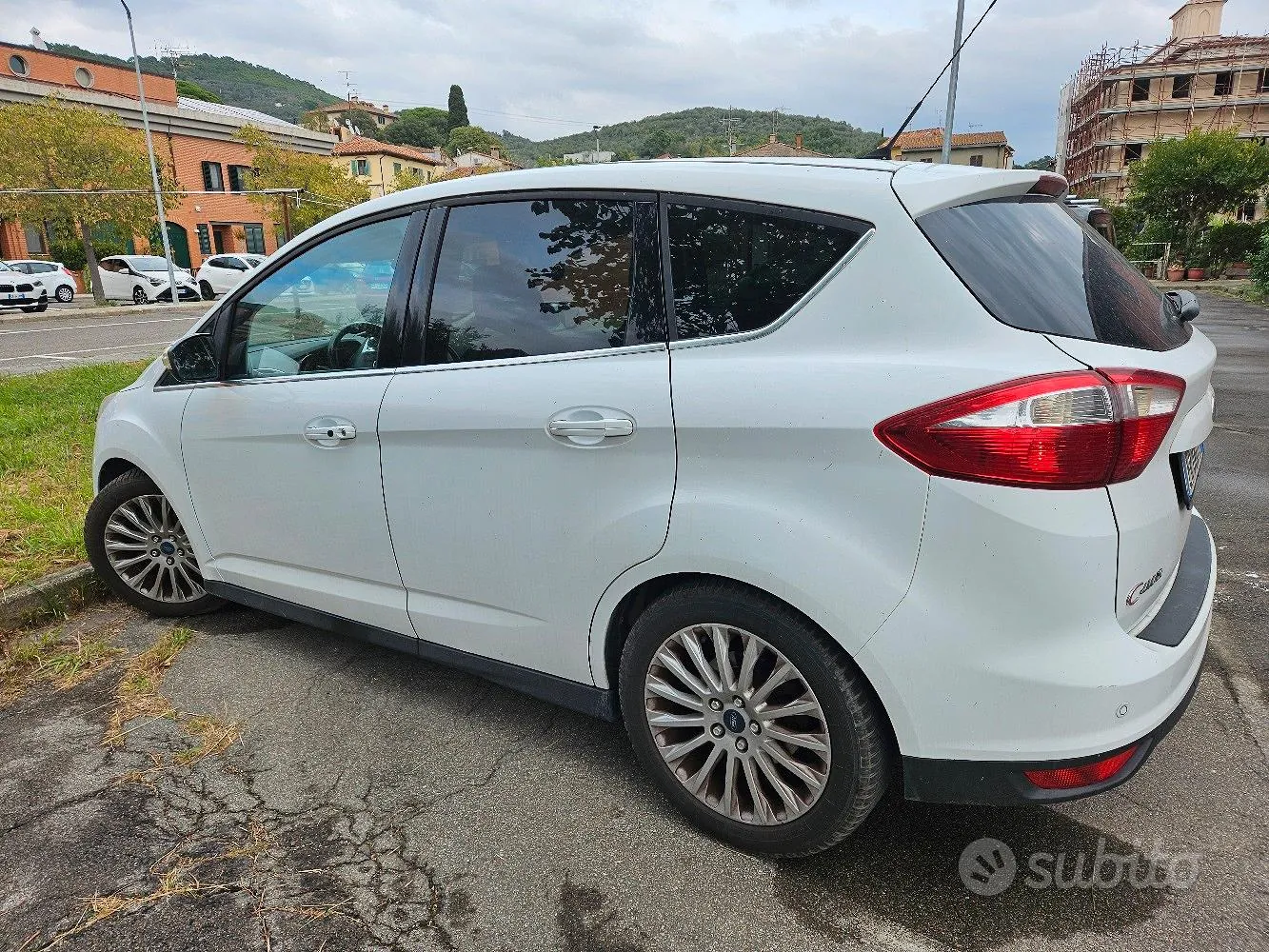 Ford C-Max 2013 photo 2