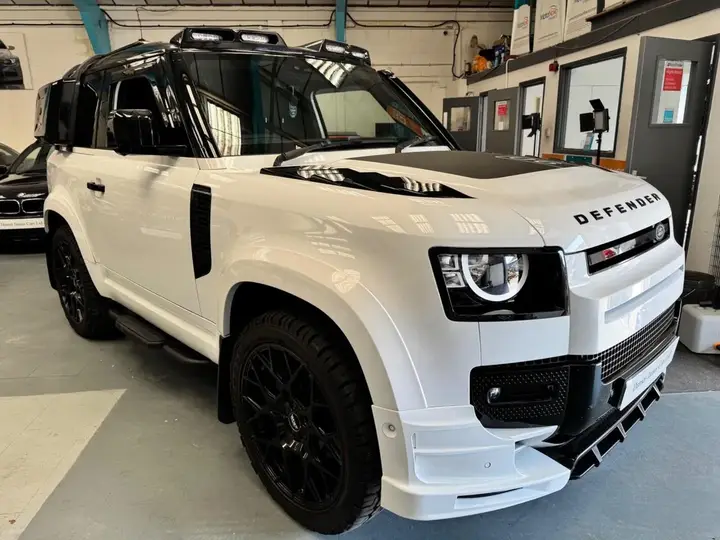 Land Rover Defender 90