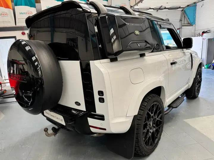 Land Rover Defender 90 2021 photo 5