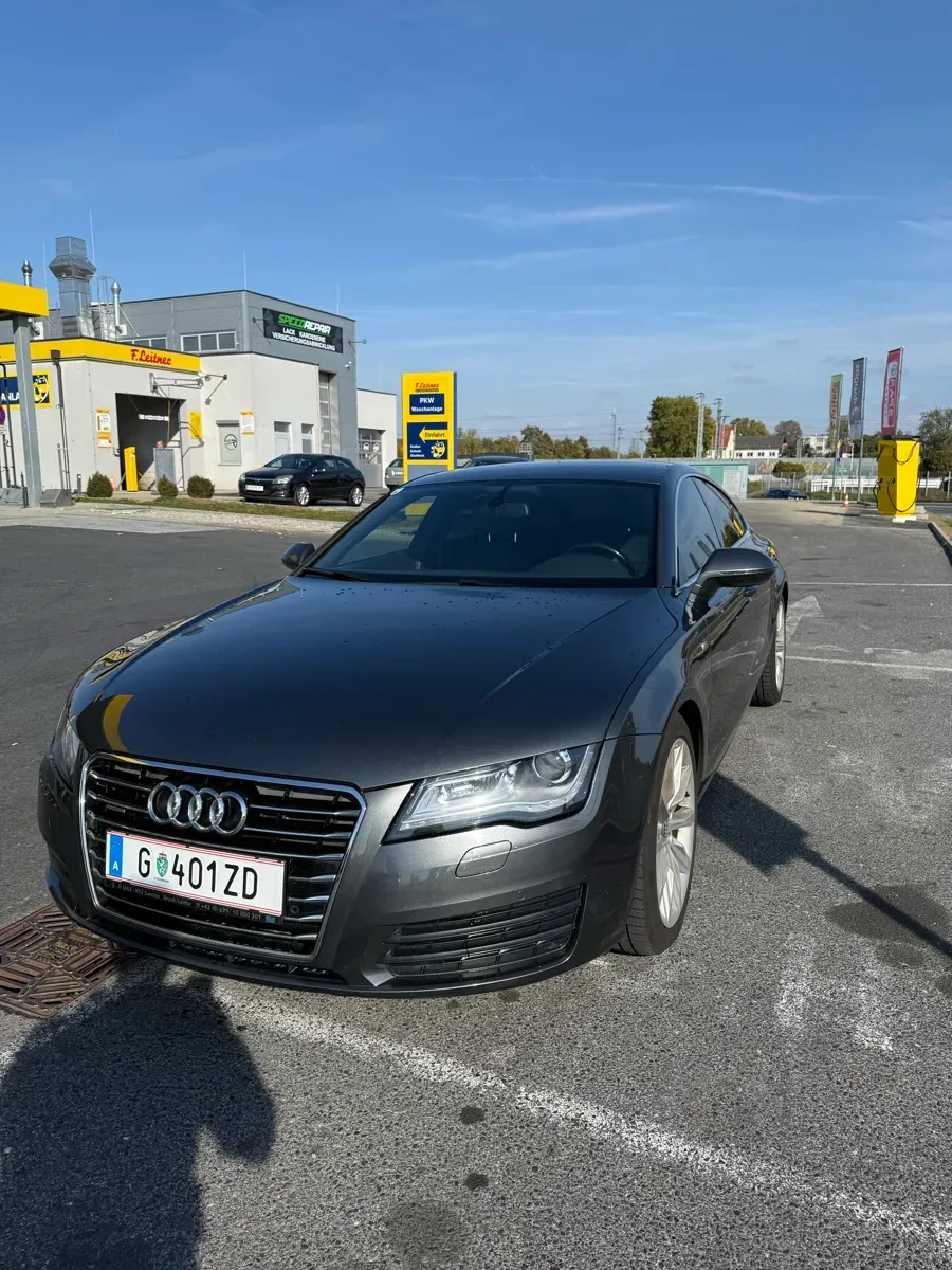 Audi A7 2011 photo 2