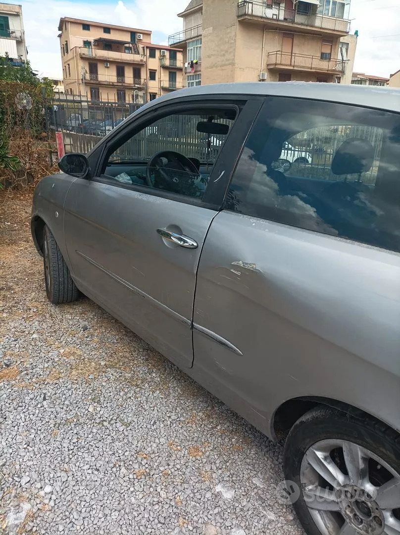 Lancia Ypsilon 2004 photo 5