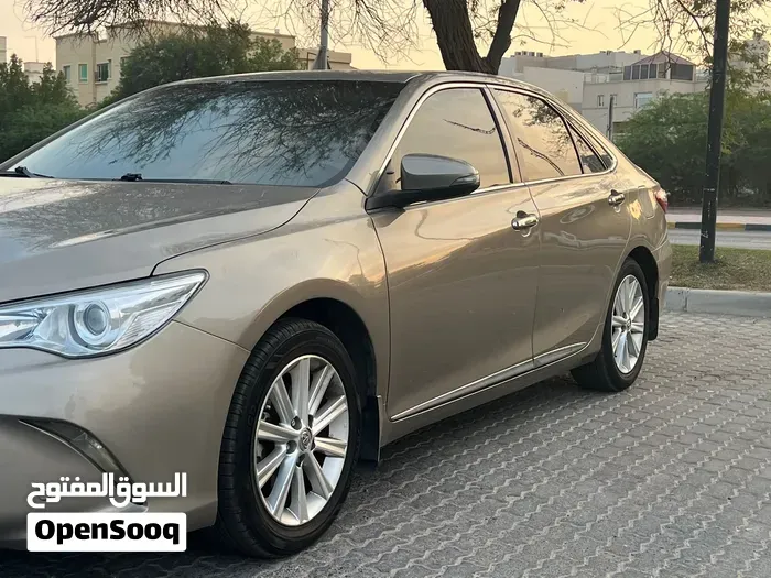 Toyota Camry 2017 photo 2