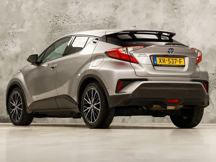 Toyota C-Hr 2018 photo 3