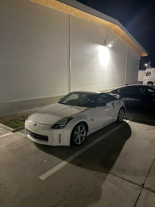 Nissan 350 Z 2004 photo 2