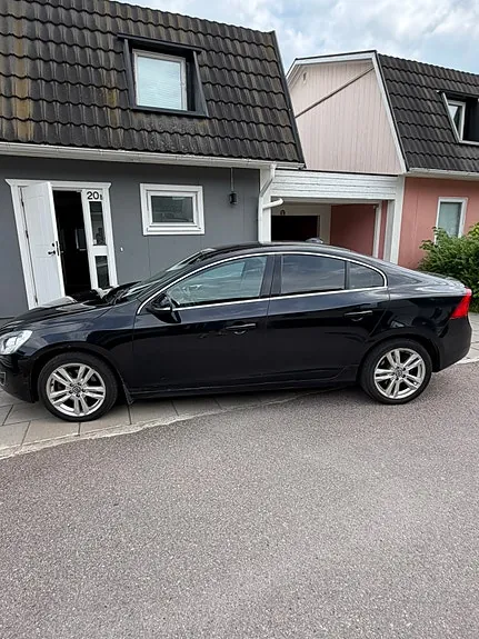 Volvo S60 2012 photo 2