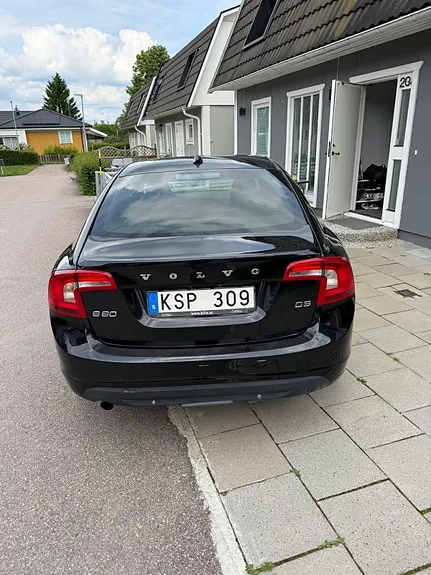 Volvo S60 2012 photo 4