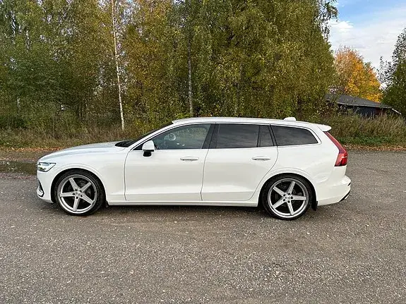 Volvo V60 2019 photo 3