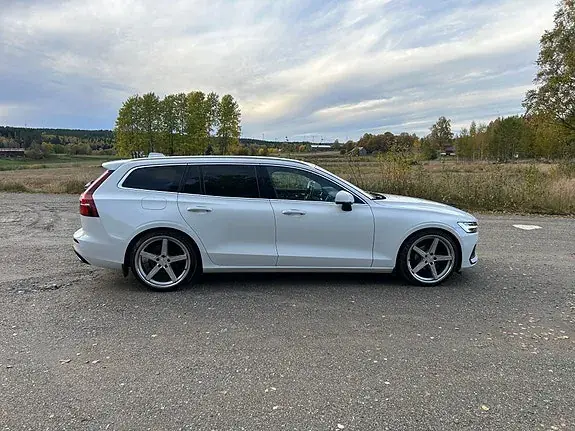 Volvo V60 2019 photo 4