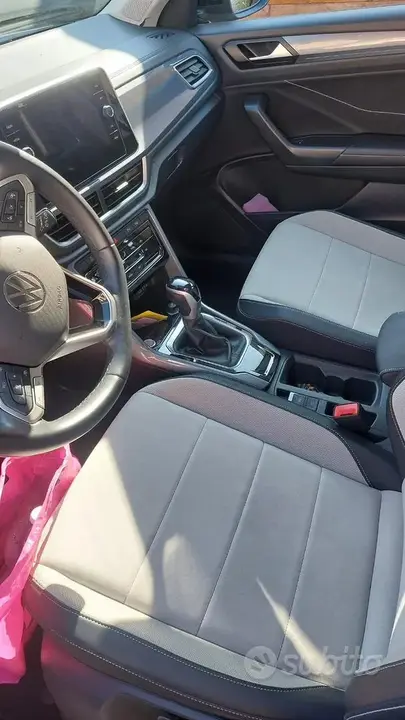 Volkswagen T-Roc 2023 photo 4