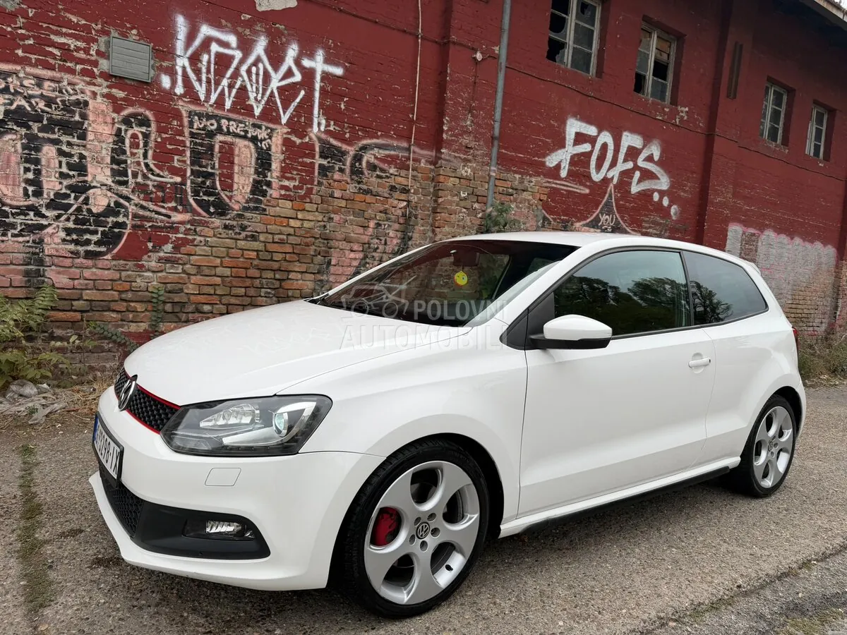 Volkswagen Polo 2011 photo 3