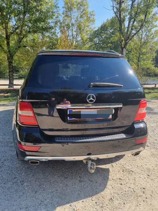 Mercedes-Benz M-Class 2011 photo 3