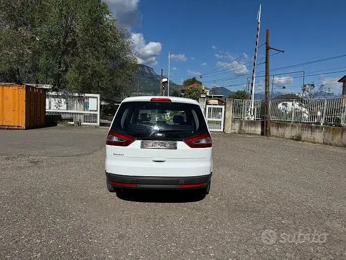 Ford Galaxy 2013 photo 5