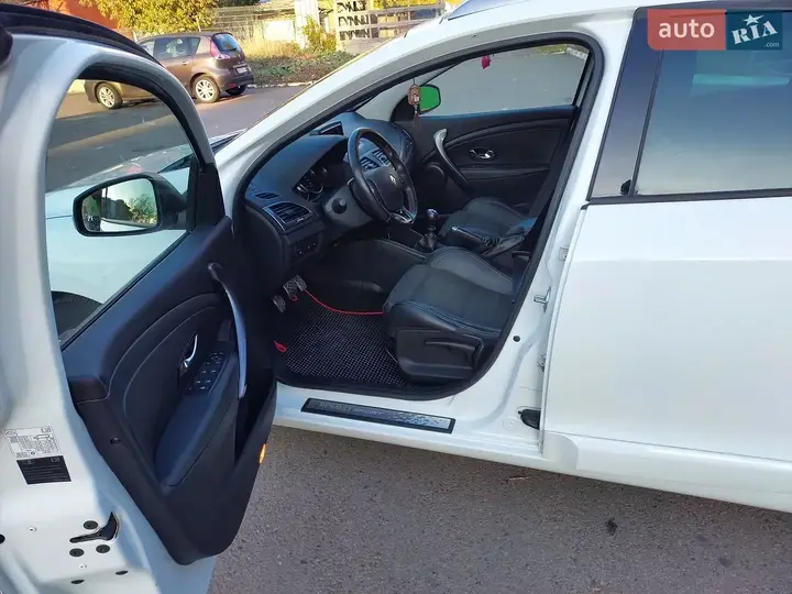 Renault Megane 2013 photo 3