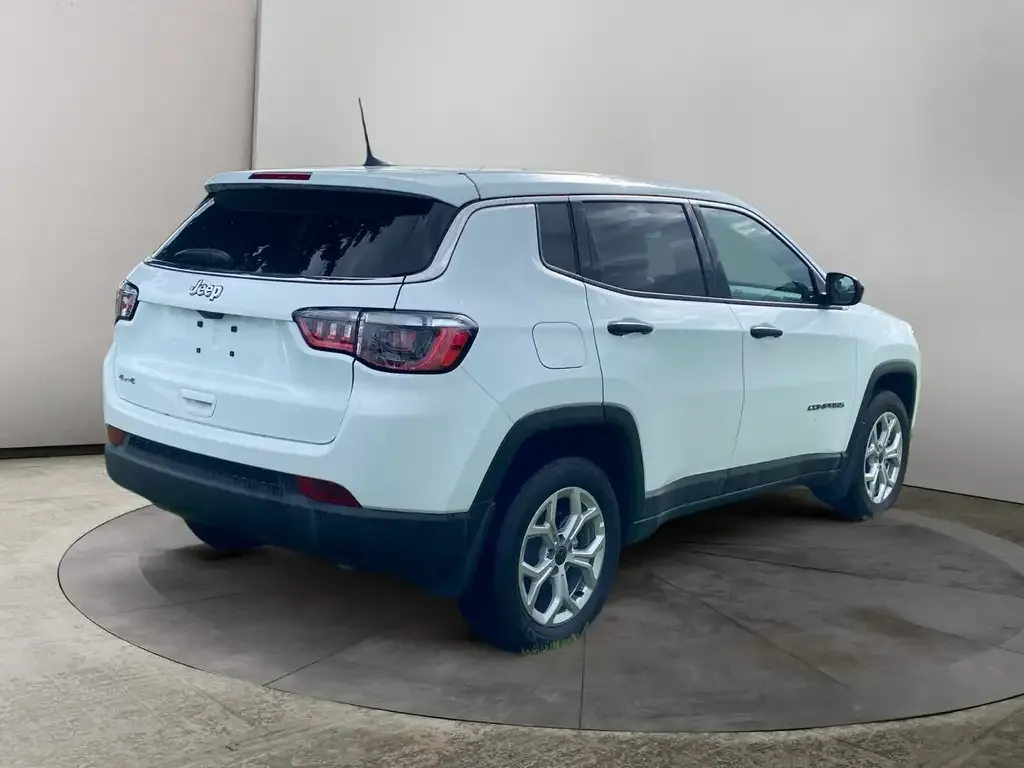 Jeep Compass 2026 photo 5
