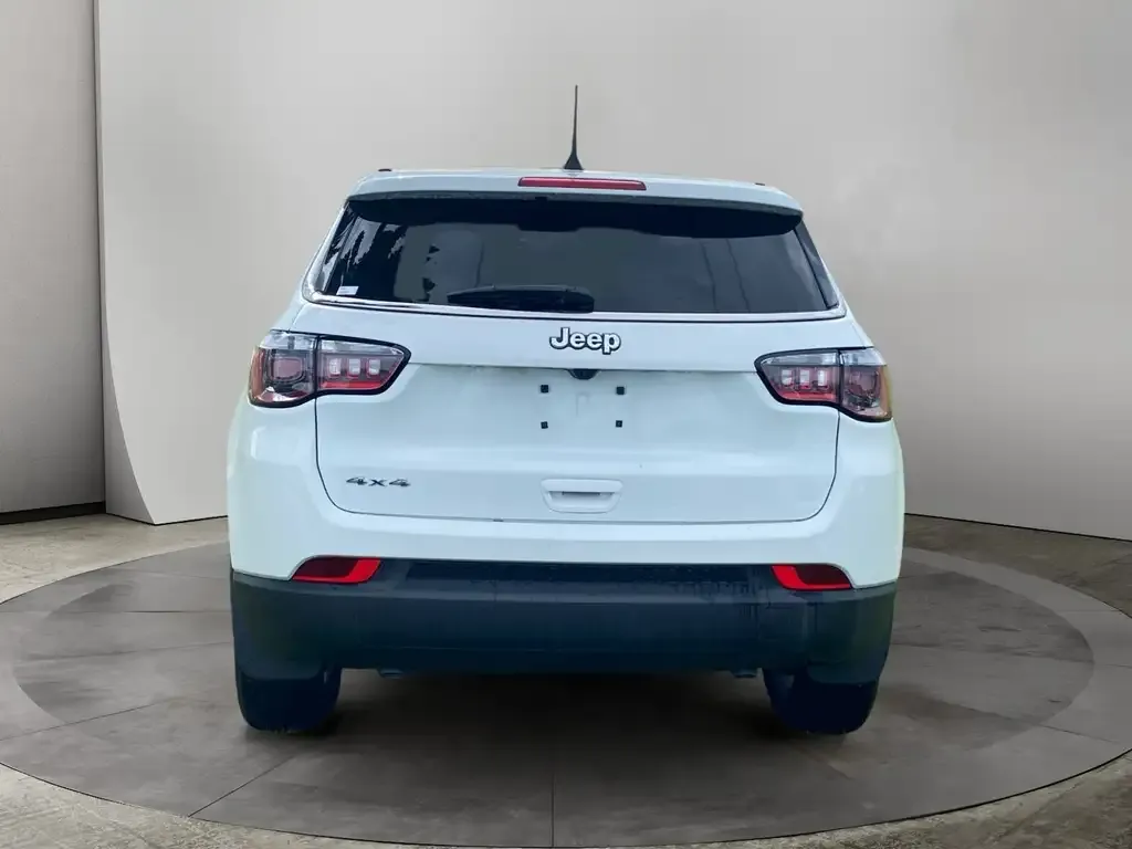 Jeep Compass 2026 photo 4