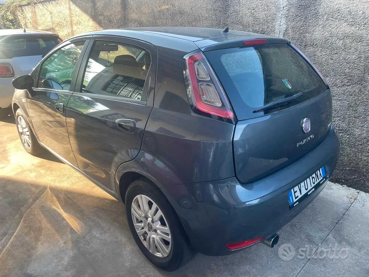 Fiat Punto 2014 photo 2