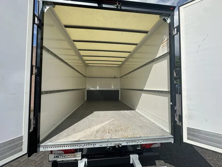 Mercedes-Benz Sprinter 2022 photo 3