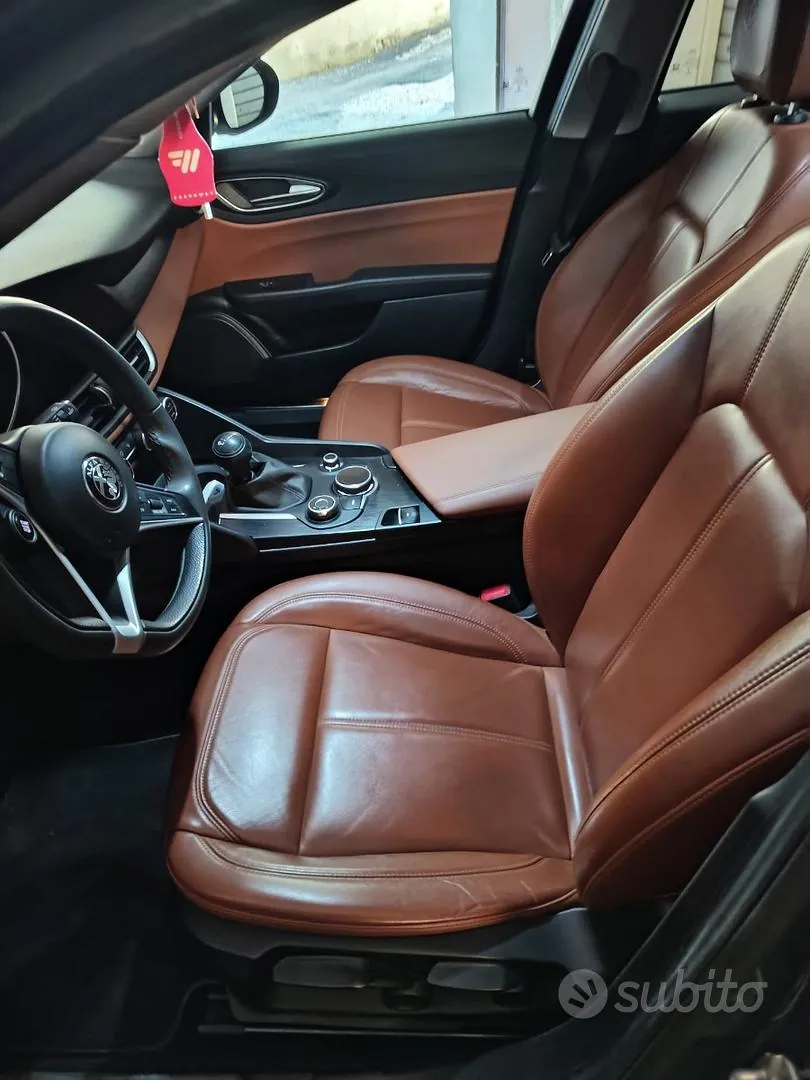Alfa Romeo Giulia 2017 photo 5