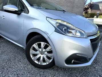 Peugeot 208 2015 photo 2