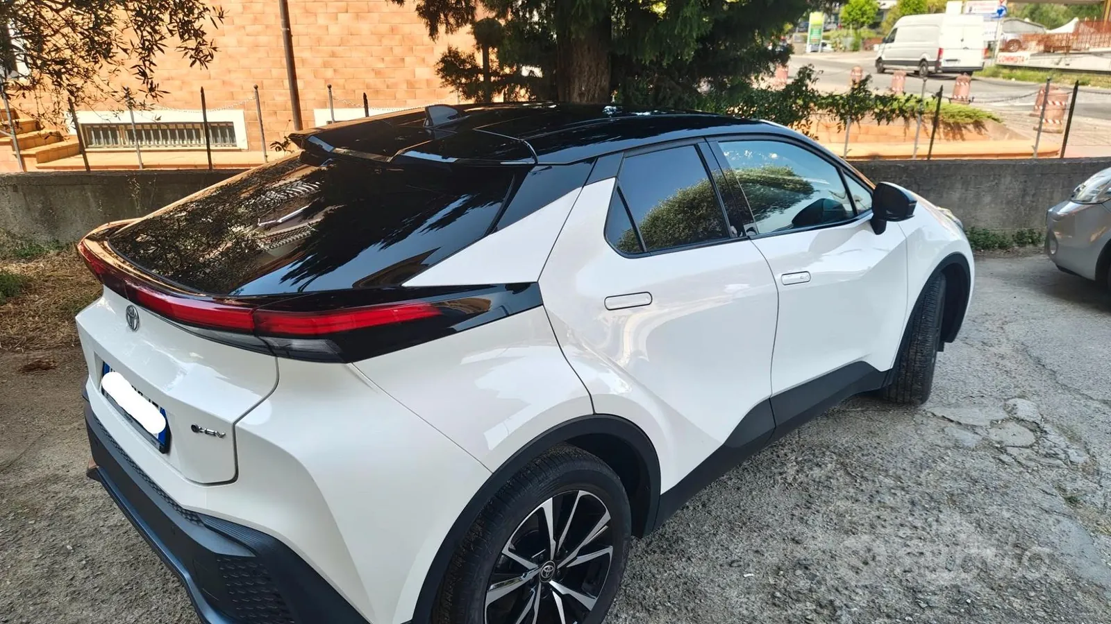 Toyota C-Hr 2024 photo 2