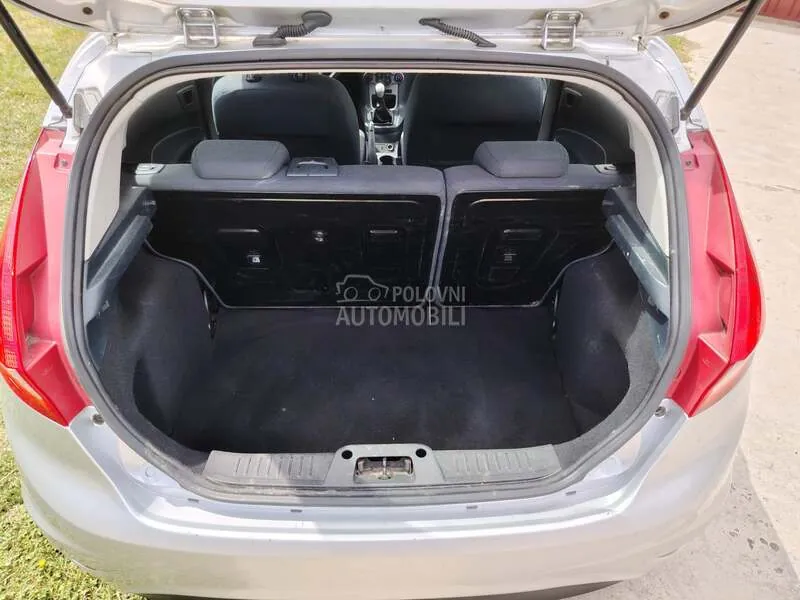 Ford Fiesta 2011 photo 5
