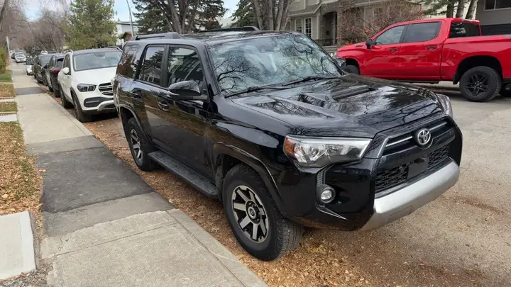 Toyota 4Runner 2023 photo 2