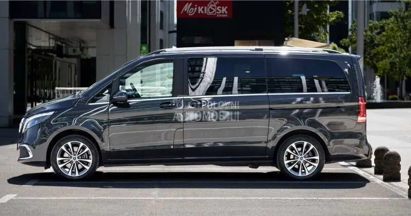 Mercedes-Benz V-Class 2023 photo 2