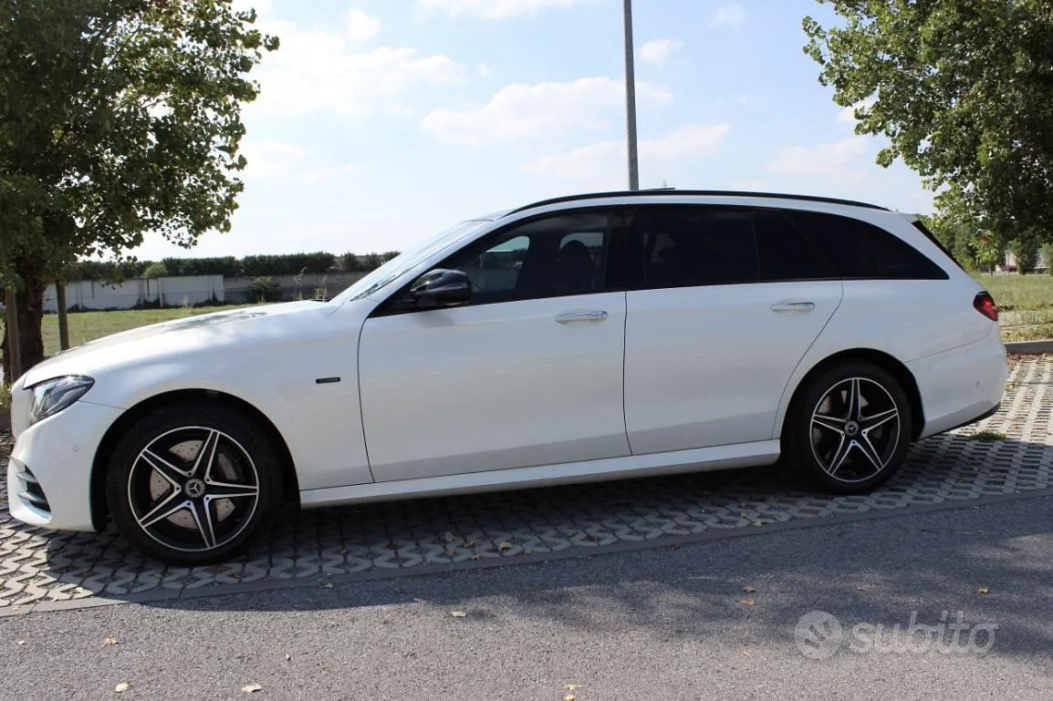 Mercedes-Benz E300De 2020 photo 2