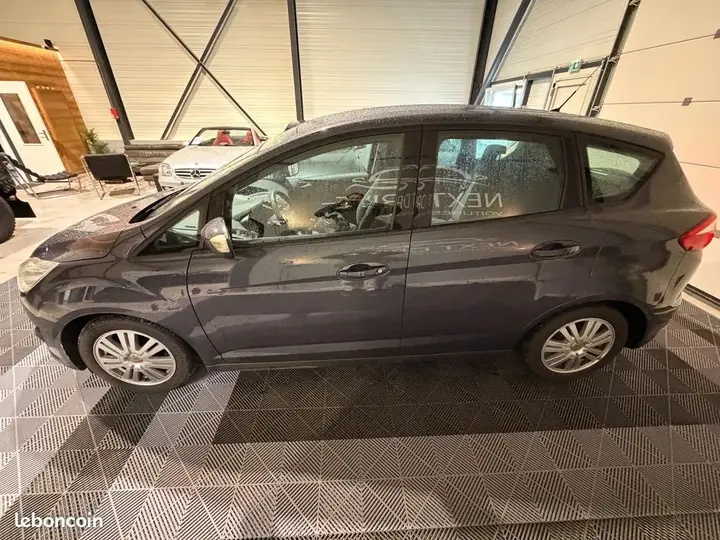 Ford C-Max 2012 photo 4