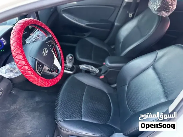 Hyundai Accent 2015 photo 4