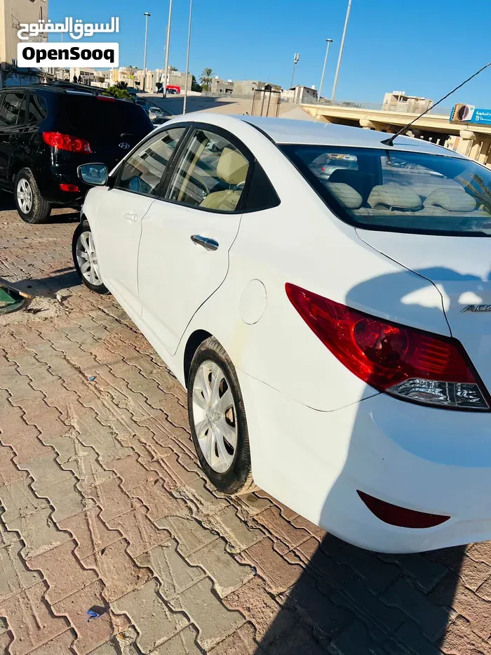 Hyundai Accent 2015 photo 5