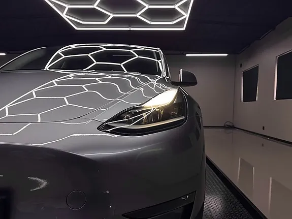 Tesla Model Y 2024 photo 4