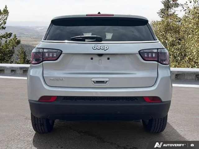 Jeep Compass 2026 photo 5